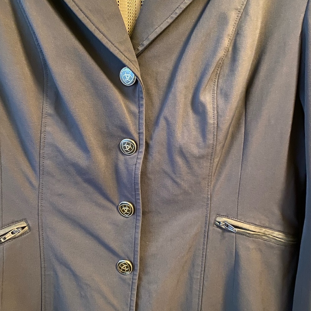 Ariat - Softshell show jacket. - Picture 5 of 6